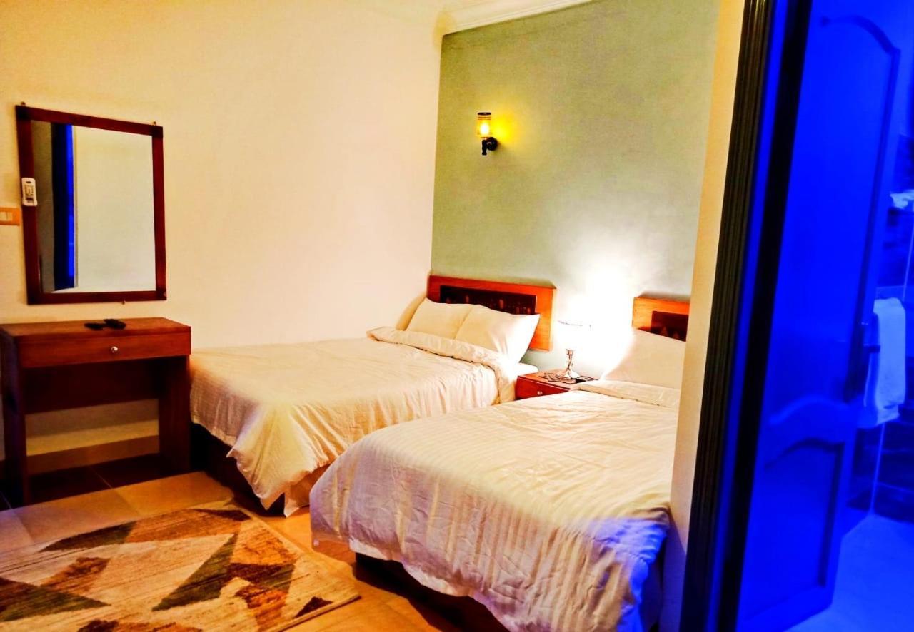 Carpet Alaadein Pyramids View Hotel Kafret el-Gabal Екстериор снимка